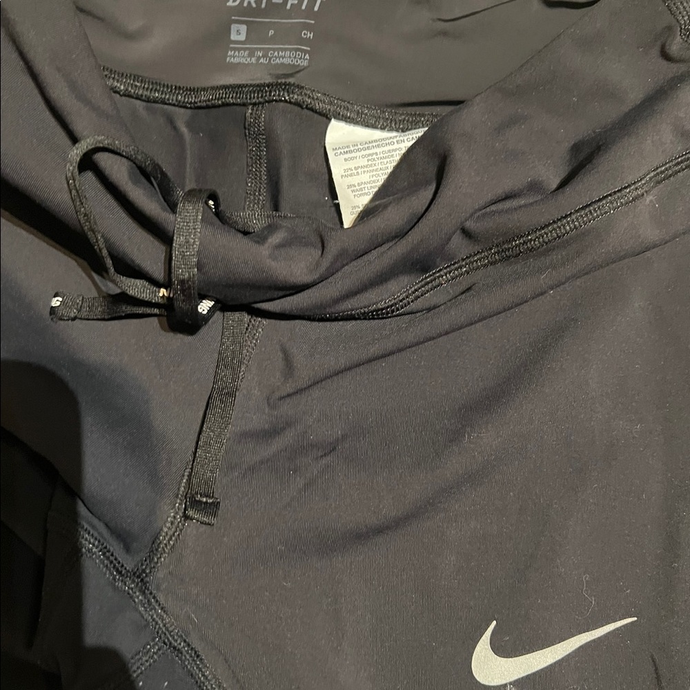 NIKE DRI FIT LEGGINGS